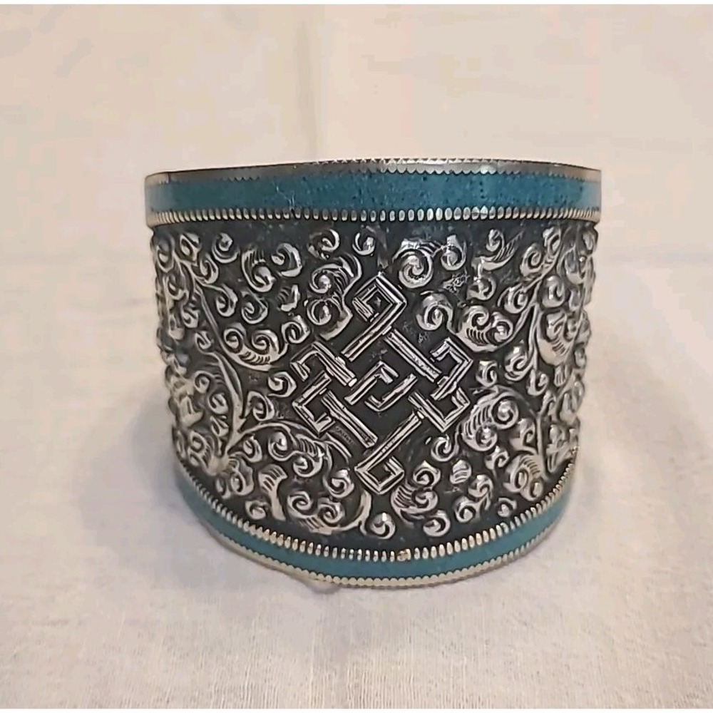Vntg. Tibetan large cuff bracelet inlaid turquoise handmade silver eternal knot